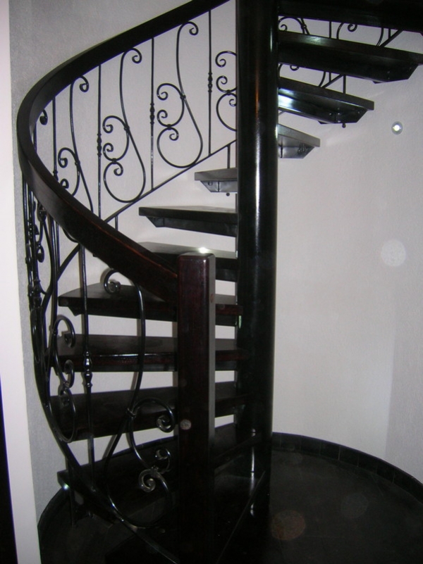 ZAMOŚĆ- schody dąb kolor wenge