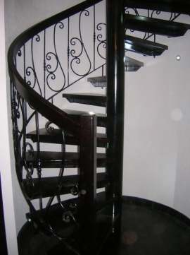 ZAMOŚĆ- schody dąb kolor wenge