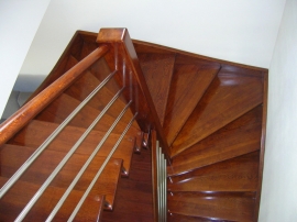 okolice ZAMOŚCIA -schody dąb kolor antyczny