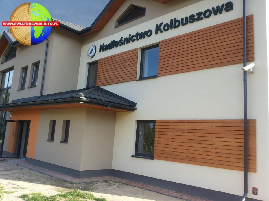 ELEWACJA MODRZEW SYBERYJSKI KOLOR ORZECH