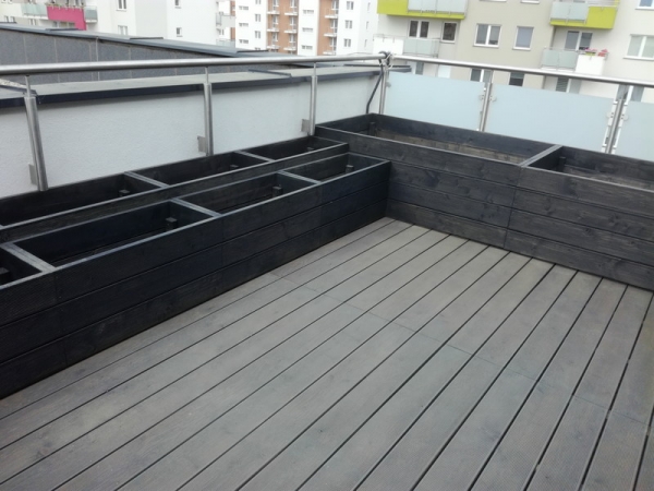 RZESZ&Oacute;W- donice na balkonie modrzew syberyjski kolor antracyt