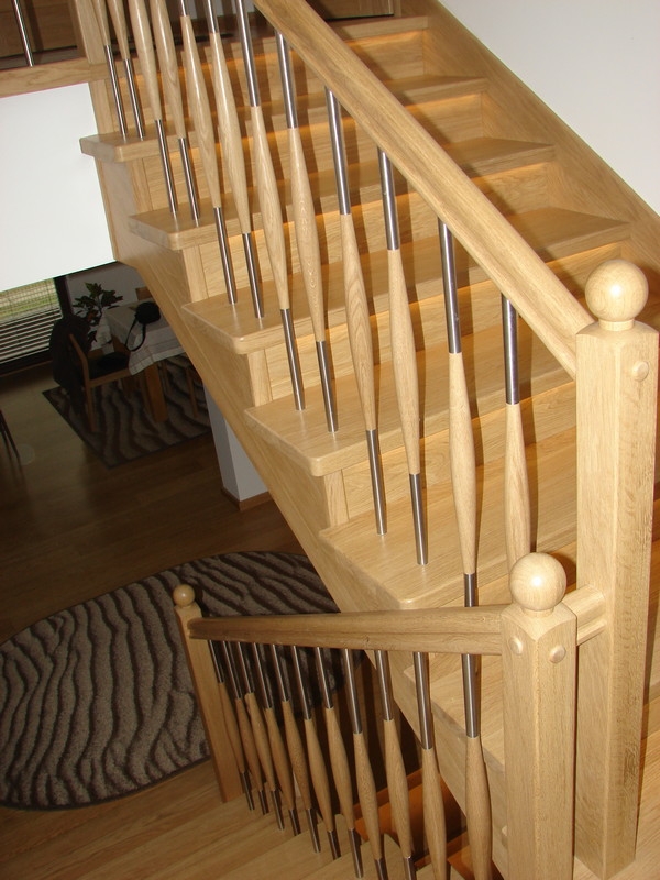 TOMASZ&Oacute;W LUBELSKI - schody dąb